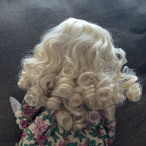 Precious Moments Stocking Doll A Christmas to Remember - Picture 5 of 8